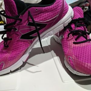 New balance running shoes